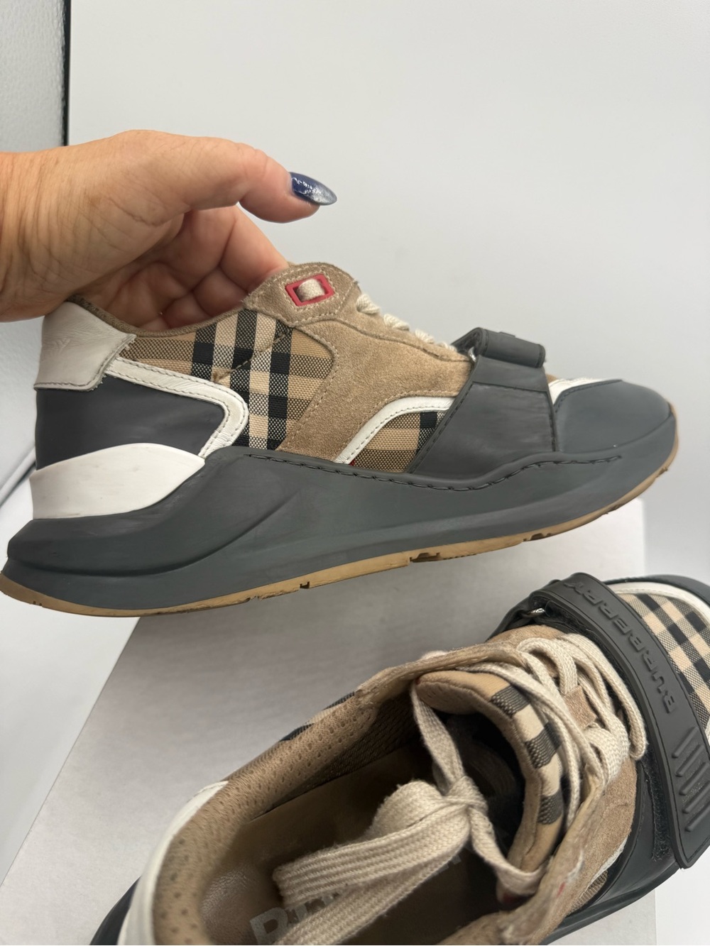 The Burberry Ramsey Vintage Check Suede Leather Sneakers Grey Archive Beige - Picture 8 of 11